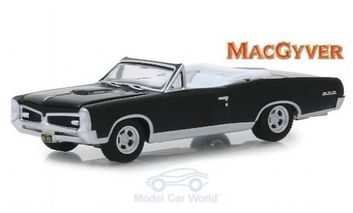 Modellautos Pontiac GTO 1/64 Greenlight Cabrio schwarz MacGyver 1967 Pontiac GTO 1/64 Greenlight Cabrio schwarz MacGyver 1967 modellautos