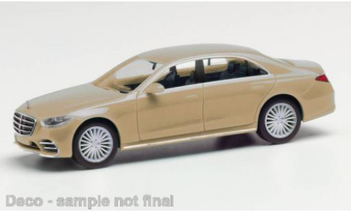 Modellautos Mercedes CLA 1/87 Herpa S-classe metallise beige Mercedes CLA 1/87 Herpa S-classe metallise beige modellautos