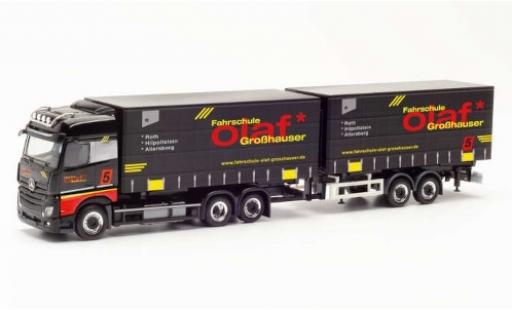 Modellautos Mercedes Actros 1/87 Herpa BigSpace rot Fahrschule Olaf Großhauser Tandem-bache de camion-camion avec remorque Mercedes Actros 1/87 Herpa BigSpace rot Fahrschule Olaf Großhauser Tandem-bache de camion-camion avec remorque modellautos