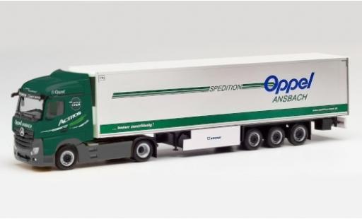 Modellautos Mercedes Actros 1/87 Herpa StreamSpace 2.5 Oppel Ansbach Tracteur Case Mercedes Actros 1/87 Herpa StreamSpace 2.5 Oppel Ansbach Tracteur Case modellautos