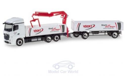Modellautos Mercedes Actros 1/87 Herpa StreamSpace Vöckt Pritschen-Hängerzug mit Ladekran Mercedes Actros 1/87 Herpa StreamSpace Vöckt Pritschen-Hängerzug mit Ladekran modellautos
