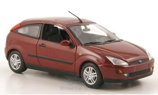 Modellautos Ford Focus 1/43 Minichamps MkI 3-Türer mettalic rot 2002 Ford Focus 1/43 Minichamps MkI 3-Türer mettalic rot 2002 modellautos