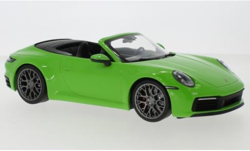 Modellautos Porsche 992 4S 1/18 Minichamps 911 () Carrera 4S Cabriolet mettalic grün 2019 Porsche 992 4S 1/18 Minichamps 911 () Carrera 4S Cabriolet mettalic grün 2019 modellautos