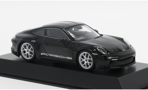 Modellautos Porsche 992 1/43 I Minichamps 911  S/T schwarz 1:43 Porsche 992 1/43 I Minichamps 911  S/T schwarz 1:43 modellautos