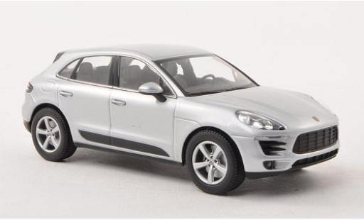 Modellautos Porsche Macan 1/43 Minichamps silber 2013 Porsche Macan 1/43 Minichamps silber 2013 modellautos