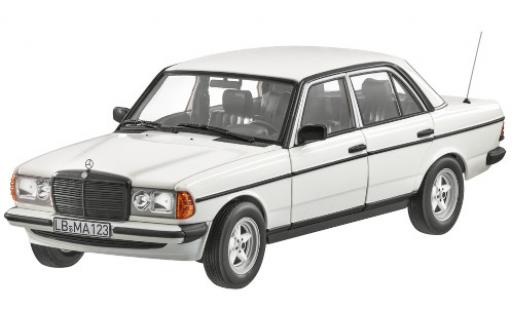 Modellautos Mercedes 200 1/18 Norev (W123) weiss mit AMG-Bodykit Mercedes 200 1/18 Norev (W123) weiss mit AMG-Bodykit modellautos