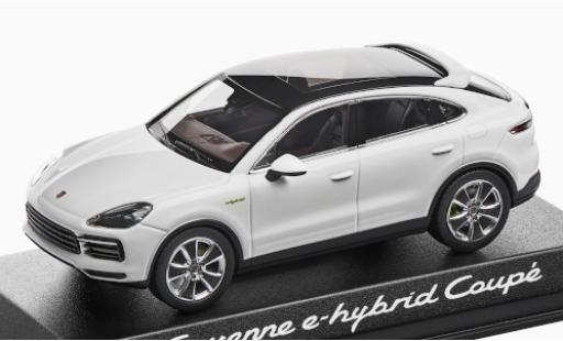 Modellautos Porsche Cayenne e-hybrid 1/43 Norev e-hybrid Coupe weiss 2019 Porsche Cayenne e-hybrid 1/43 Norev e-hybrid Coupe weiss 2019 modellautos