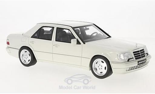 Modellautos Mercedes Classe E 1/18 Ottomobile E60 AMG (W124) weiss Mercedes Classe E 1/18 Ottomobile E60 AMG (W124) weiss modellautos