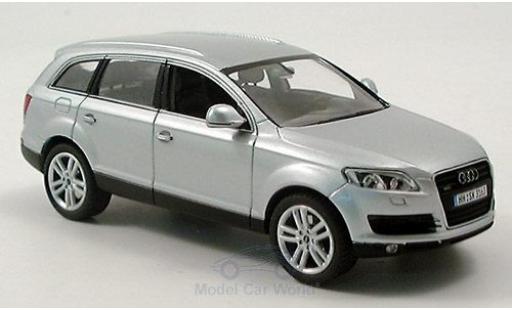 Audi Q7 1/43 Schuco silber modellautos