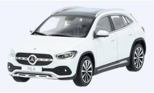 Modellautos Mercedes Classe GLA 1/43 Spark GLA (H247) weiss Mercedes Classe GLA 1/43 Spark GLA (H247) weiss modellautos