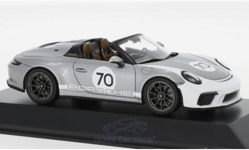 Modellautos Porsche 992 Speedster 1/43 Spark 911 (991 II) Speedster silber/weiss 2019 #70 Heritage Design Package Porsche 992 Speedster 1/43 Spark 911 (991 II) Speedster silber/weiss 2019 #70 Heritage Design Package modellautos