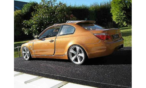 Bmw M5 concept 1/18 Jadi E60 coupe modellautos