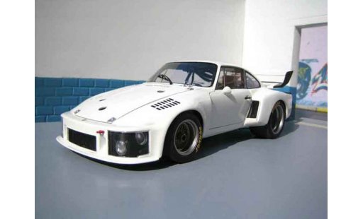 Porsche 935 Base 1/18 Exoto works weiss modellautos