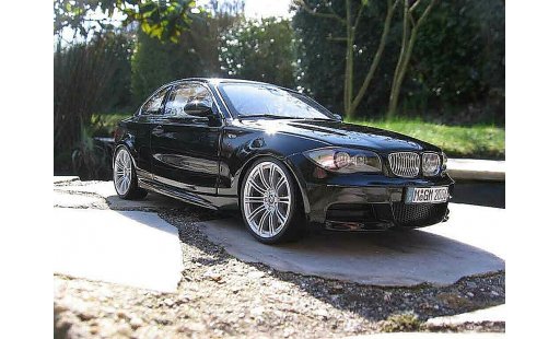 Bmw 135 E82 1/18 Kyosho m1 motorsport modellautos