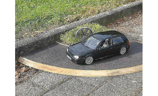 Volkswagen Golf GTI 1/18 Revell dub modellautos