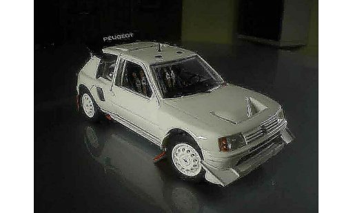 Peugeot 205 Turbo 16 1/18 Solido plain body T16 modellautos
