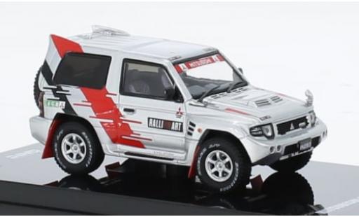 Mitsubishi Pajero 1/64 INNO64 Evolution Ralliart silber/Dekor RHD 1:64 modellautos
