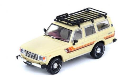 Toyota Land Cruiser 1/64 INNO64 FJ60 beige/Dekor RHD modellautos