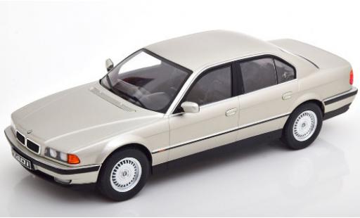 Modellautos Bmw 740 1/18 KK Scale i (E38) silber 1994 Bmw 740 1/18 KK Scale i (E38) silber 1994 modellautos