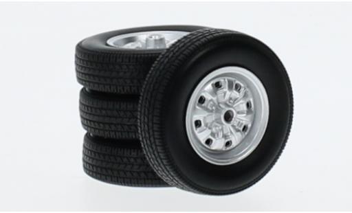 Ford Taunus 1/18 KK Scale Zubeh&ouml;r Reifen- und Felgenset: Set 2 1971 1:18 modellautos