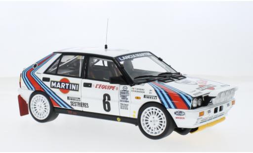 Lancia Delta 1/18 Kyosho HF 4WD No.6 Martini Rallye WM Rallye Monte Carlo 1987 1:18 modellautos