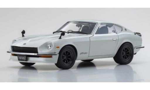 Modellautos Nissan Fairlady Z 1/18 Kyosho (S30) weiss RHD 1970 Nissan Fairlady Z 1/18 Kyosho (S30) weiss RHD 1970 modellautos