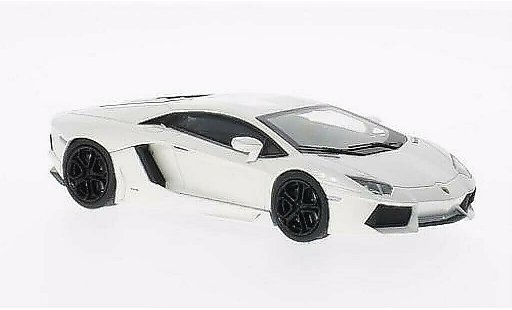 Lamborghini Aventador LP700-4 1/43 Welly weiss modellautos