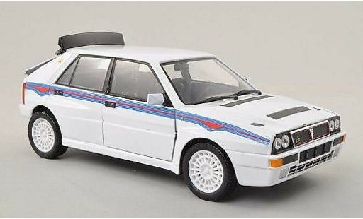 Lancia Delta HF Integrale Evoluzione II 1/24 Burago EVO 2 weiss mit Dekor modellautos