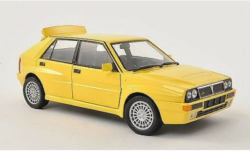Lancia Delta HF Integrale Evoluzione 1/24 Burago EVO gelb modellautos
