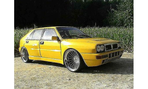 Lancia Delta HF Integrale 1/18 Ricko evolution 2 gelbs jantes 19 pouces modellautos