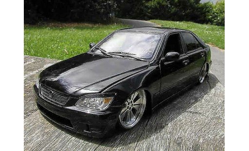 Toyota Altezza DUB 1/18 Autoart  modellautos