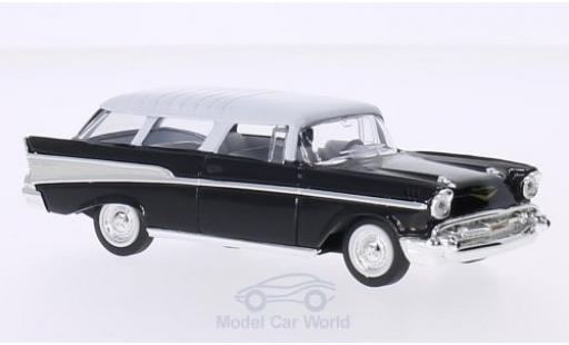 Chevrolet Nomad 1/43 Lucky Die Cast schwarz/weiss 1957 ohne Vitrine modellautos