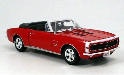 Chevrolet Camaro 1/18 Maisto SS 396 Cabriolet rot 1967 sans Vitrine modellautos