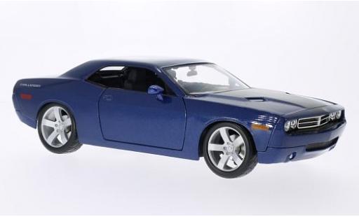 Modellautos Dodge Challenger 1/18 Maisto Concept mettalic blau/matt-schwarz 2006 Dodge Challenger 1/18 Maisto Concept mettalic blau/matt-schwarz 2006 modellautos