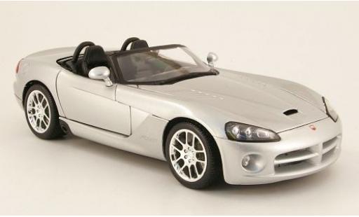 Modellautos Dodge Viper 1/18 Maisto SRT-10 silber 2003 sans Vitrine Dodge Viper 1/18 Maisto SRT-10 silber 2003 sans Vitrine modellautos
