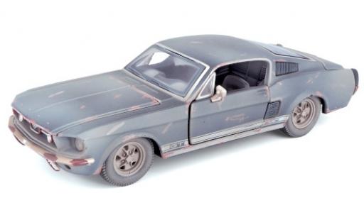 Ford Mustang 1/24 Maisto GT Fastback schwarz 1967 trouvaille de grange avec traces de vieilissement modellautos