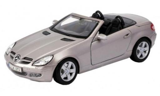 Modellautos Mercedes Classe SLK 1/18 Maisto SLK (R171) mettalic beige 2009 Mercedes Classe SLK 1/18 Maisto SLK (R171) mettalic beige 2009 modellautos