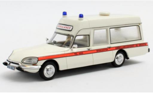 Modellautos Citroen DS 1/43 Matrix 23 Visser Ambulance De Grooth Windschoten 1974 Citroen DS 1/43 Matrix 23 Visser Ambulance De Grooth Windschoten 1974 modellautos