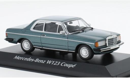 Mercedes 230 1/43 Maxichamps CE (C123) metallise türkis 1976 modellautos