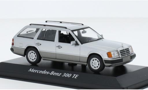 Mercedes 300 1/43 Maxichamps TE (S124) d 1990 modellautos