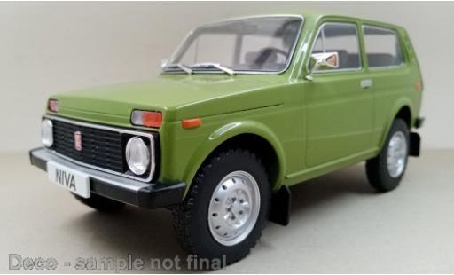 Lada Niva 1/18 MCG grün 1976 modellautos