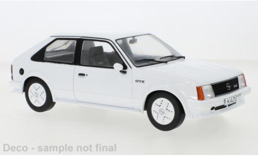 Opel Kadett 1/18 MCG D GTE weiss 1983 modellautos