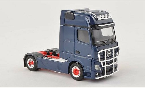 Mercedes Actros Gigaspace 1/87 Herpa 11 Giga ZM blau mit Lampenbugel und Rammschutz modellautos