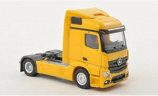 Mercedes Actros Streamspace 1/87 Herpa 11 gelb Zugmaschine modellautos