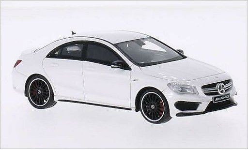 Mercedes CLA Base 1/43 Spark 45 AMG weiss 2014 modellautos