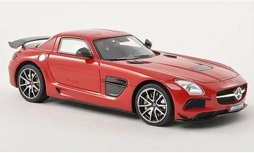 Mercedes C Black Series 1/43 Minichamps AMG Coupe (C197) rot 2013 modellautos