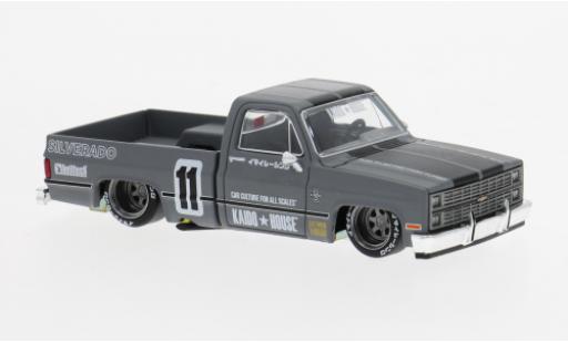 Chevrolet Silverado 1/64 Mini GT grau 1980 1:64 modellautos