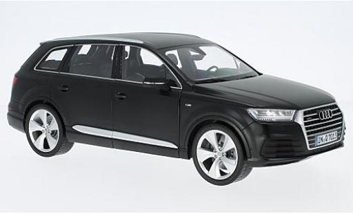 Modellautos Audi Q7 1/18 Minichamps matt-schwarz 2015 Audi Q7 1/18 Minichamps matt-schwarz 2015 modellautos