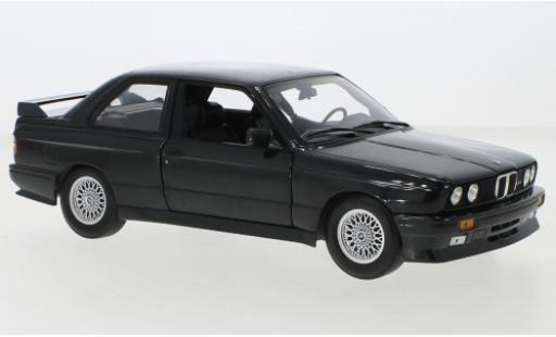 Modellautos Bmw M3 1/18 Minichamps (E30) metallise schwarz 1987 Bmw M3 1/18 Minichamps (E30) metallise schwarz 1987 modellautos