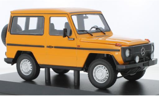Modellautos Mercedes Classe G 1/18 Minichamps G-classe SWB (W460) orange 1980 Mercedes Classe G 1/18 Minichamps G-classe SWB (W460) orange 1980 modellautos